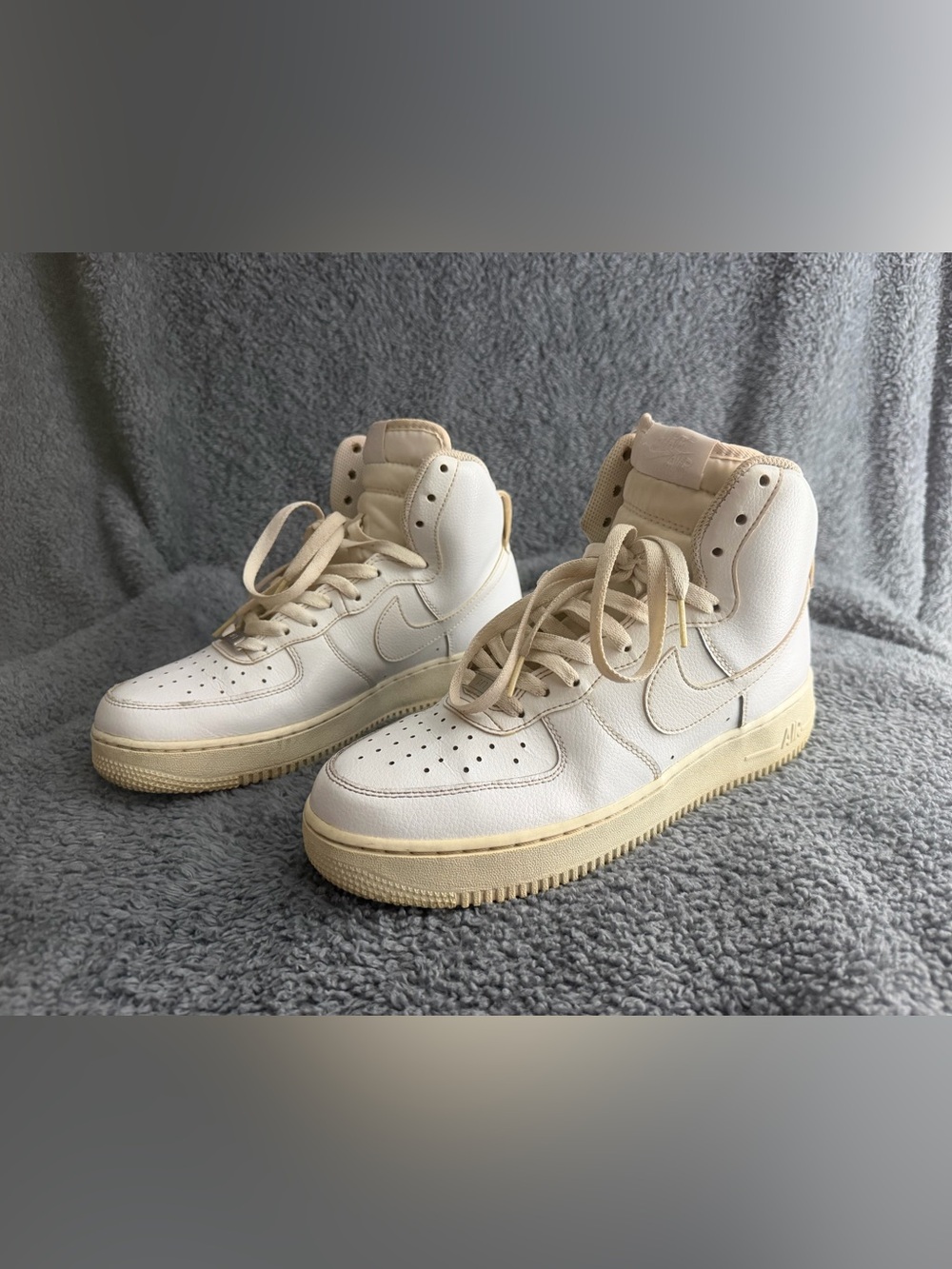 Nike Air Force 1 High ’07 Triple White Men’s Size 9